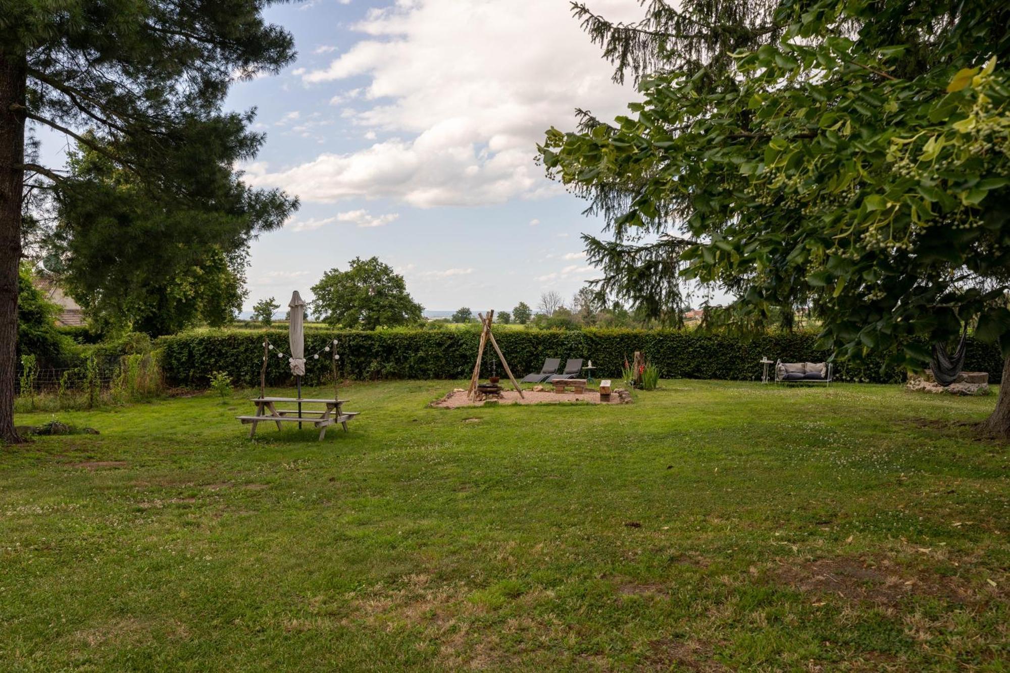 Domaine La Pomme De Pin Louroux-de-Beaune Exterior foto